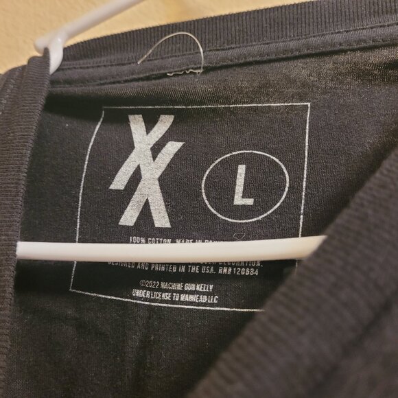 Hot Topic Machine Gun Kelly Size Large Tee - Picture 3 of 6